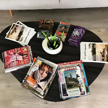 Le 81 كاسْتْرْ