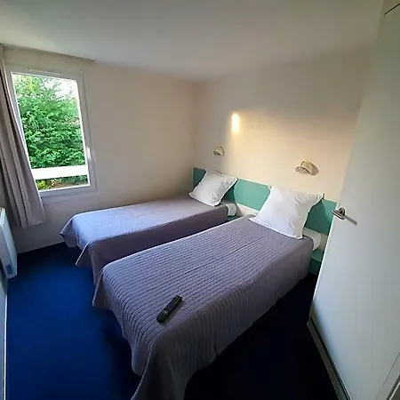 Le 81 Hotel