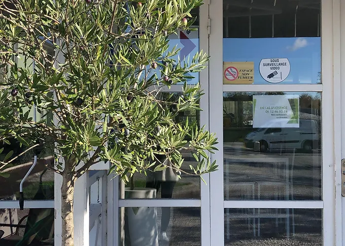 Le 81 ホテル カストル